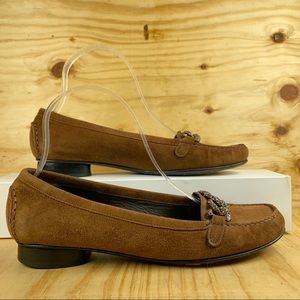 STUART WEITZMAN Size 7.5M Suede Brown Rhinestone Chain Link Heeled Loafers Shoes